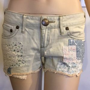 Free People patch shorts. Size 26